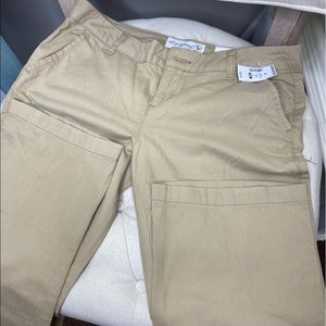Aeropostale’s women’s pants stretch 9/10 long